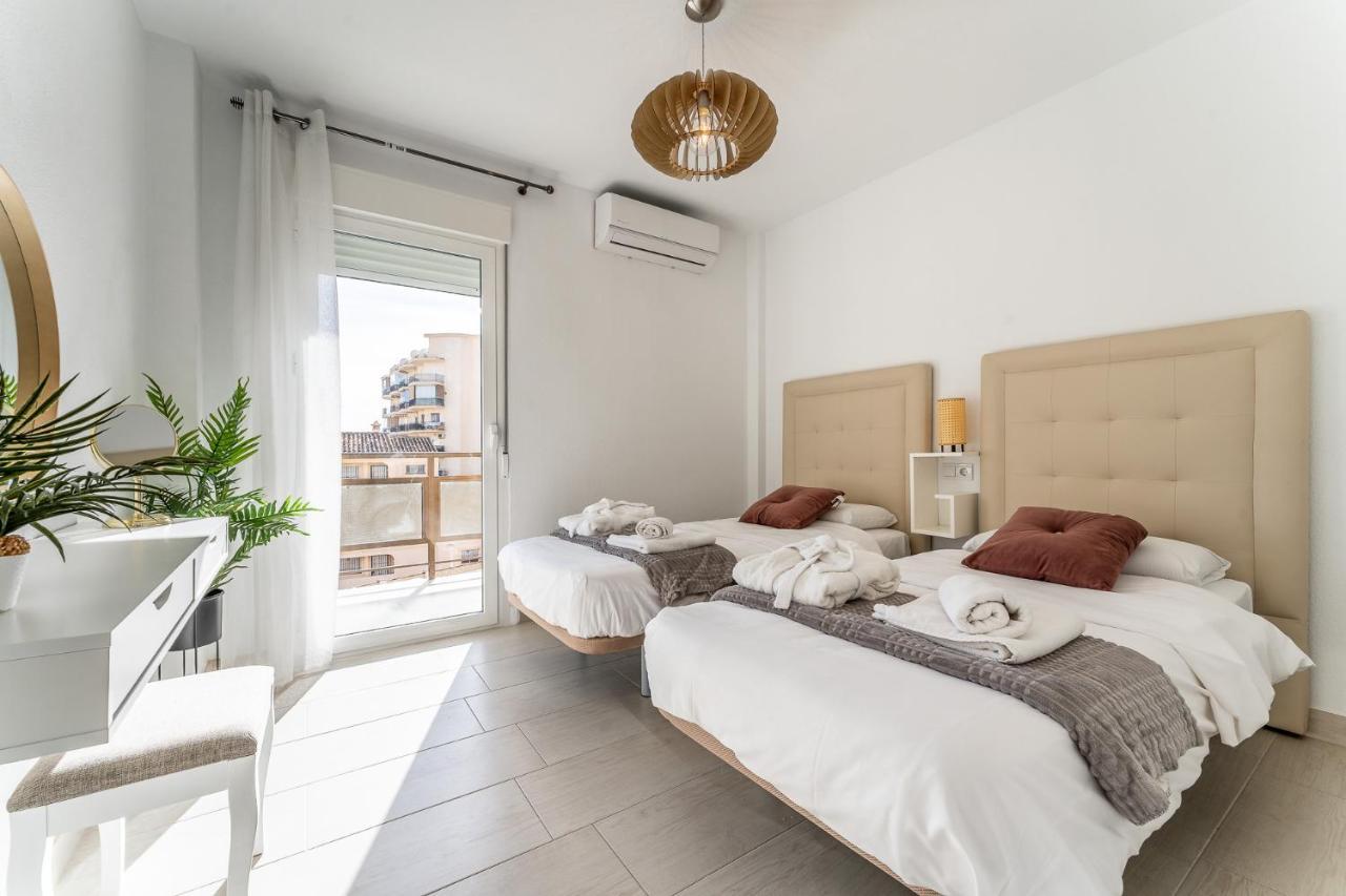 Sea View 2 Bedroom Apartment 2 Min Away From The Beach Torremolinos Buitenkant foto